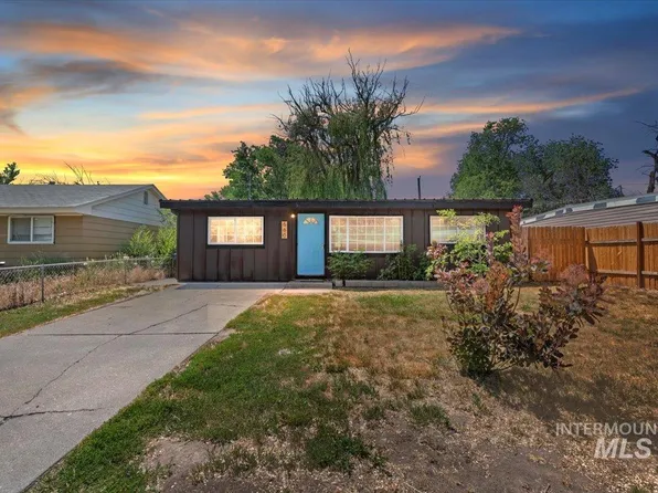 660 S 13 E, Mountain Home, ID 83647