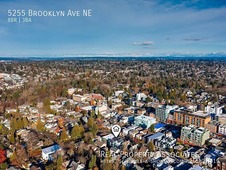 5255 Brooklyn Ave NE — Photo 49