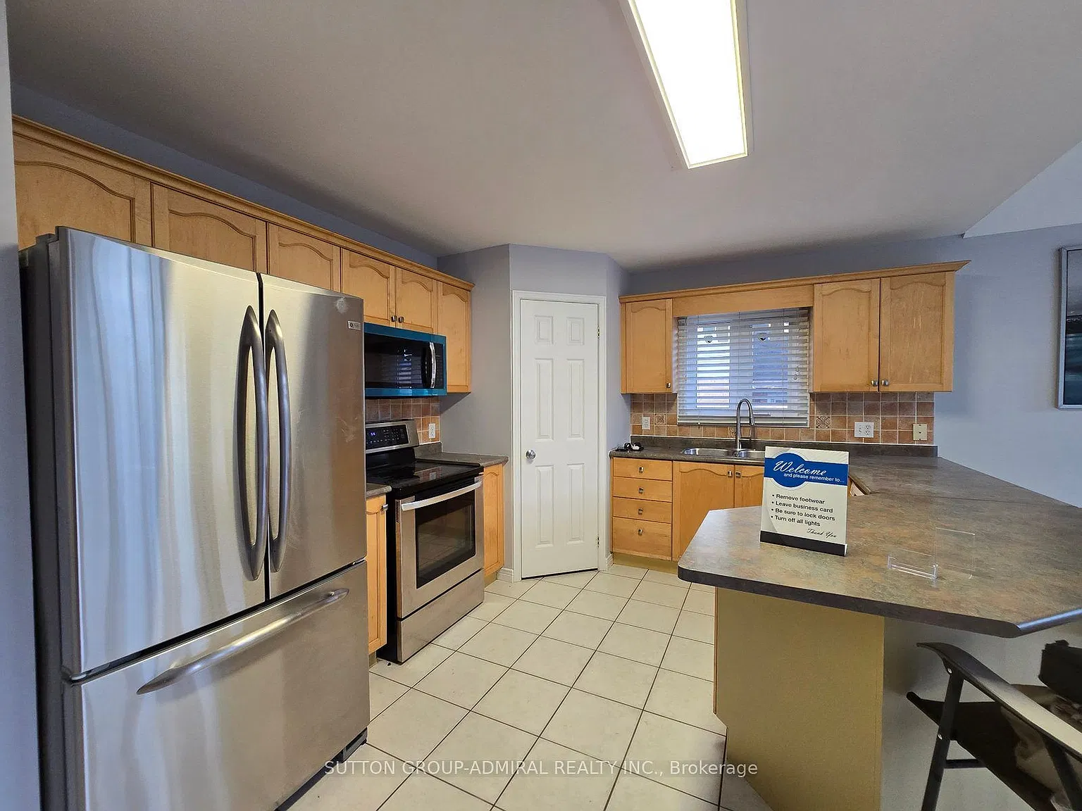 3 bed, $2,850 — Photo 2