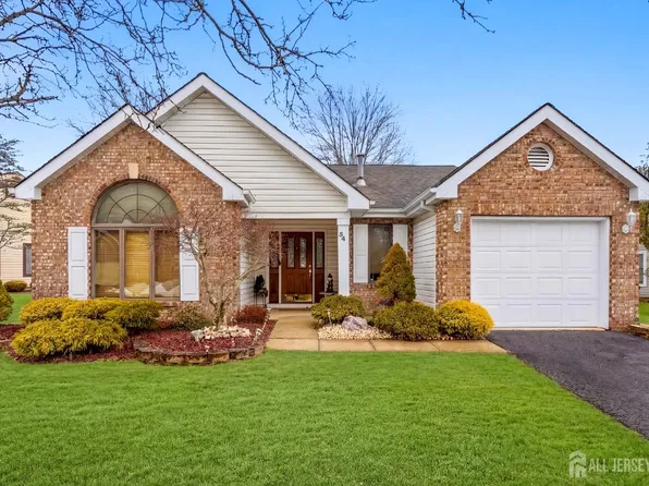 54 Caldwell Ter, Marlboro, NJ 07746