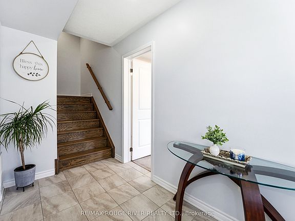 5th image of 2402 Fall Harvest Cres