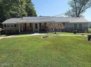 217 Wright Rd, Oliver Springs, TN 37840