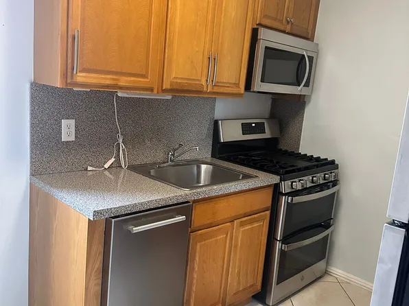 118-14 83rd Avenue image 8 of 17