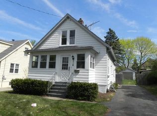 316 S 12th Ave, St Charles, IL 60174