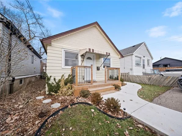 435 Waverly St, Hamilton, ON L8H 6R5