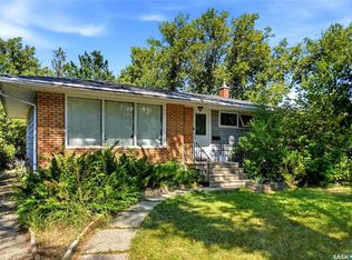 1722 Macpherson AVENUE, Regina, SK S4S 4C9