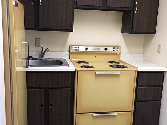 4th image of 1225 G St APT 4