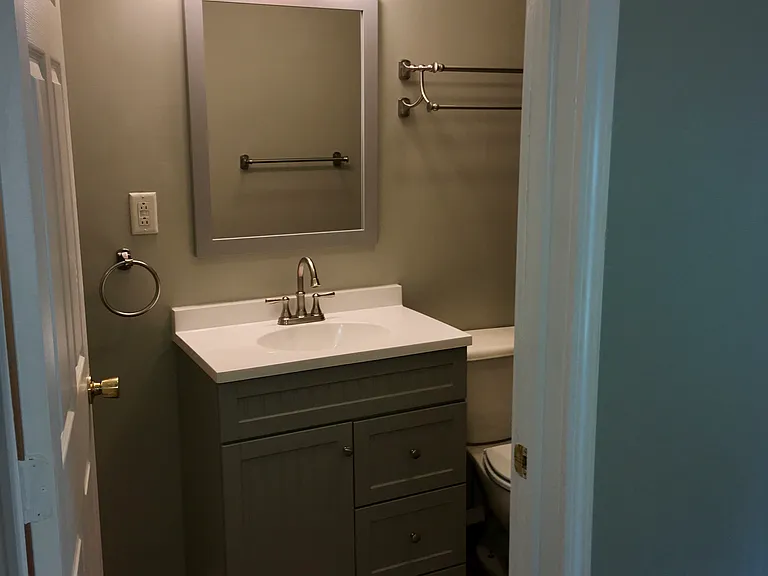 214 W Thomas St #6 — Photo 9