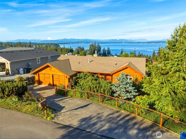 1051 Lightning Way, Camano Island, WA 98282