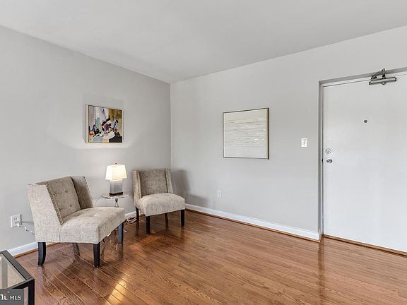 4th image of 3701 5th St S APT 306