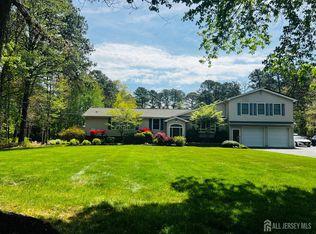 195 Old Forge Rd, Monroe Township, NJ 08831