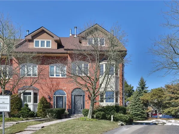 63 Tradewind Dr, Oakville, ON L6L 6K8