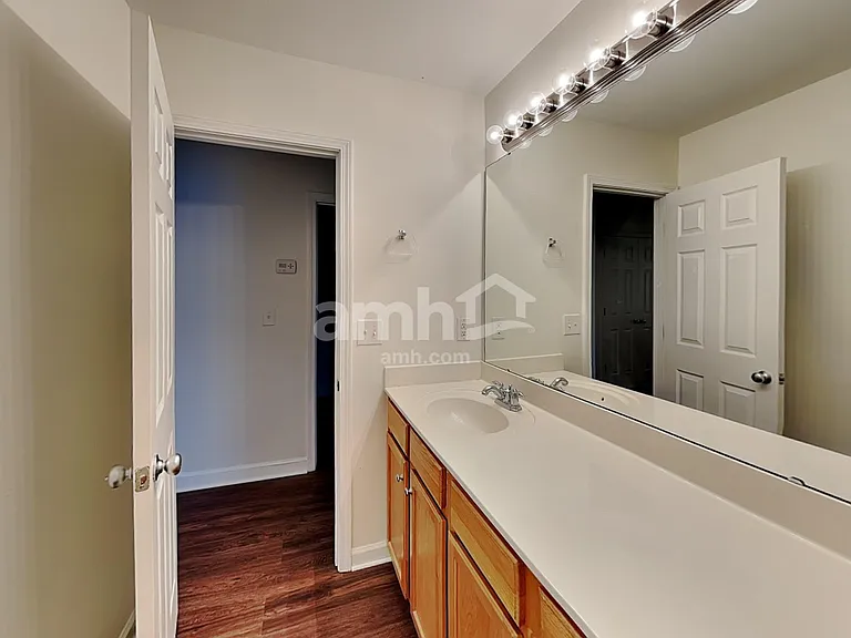 120 Hawleyville Ln — Photo 14