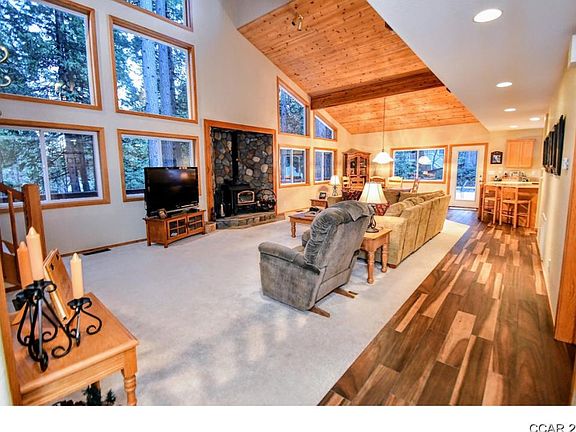 3rd image of 726 Loganberry Ln