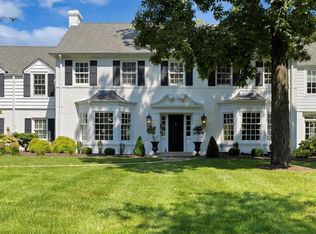 66 Fair Oaks Dr, Saint Louis, MO