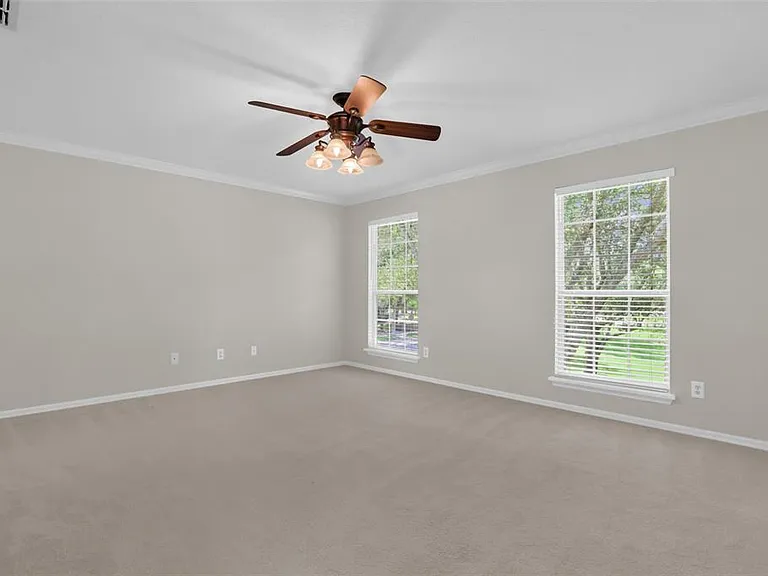 2165 Ridgewood St — Photo 20