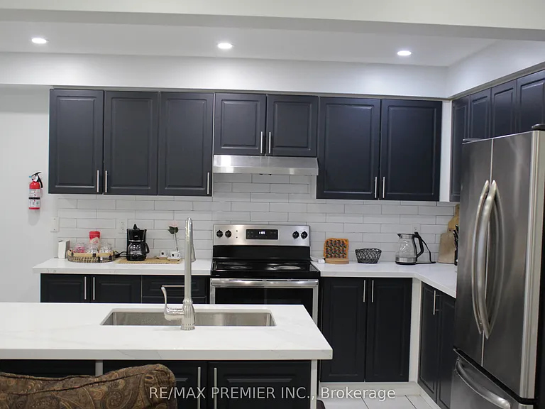 51 Mullholland Ave — Photo 12