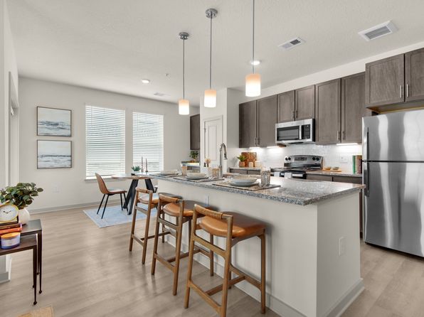 1200 Deer Moss Loop #2208