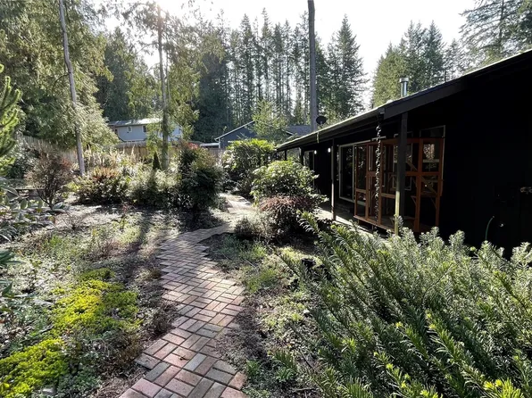 36898 Tamarack Drive NE, Hansville, WA 98340