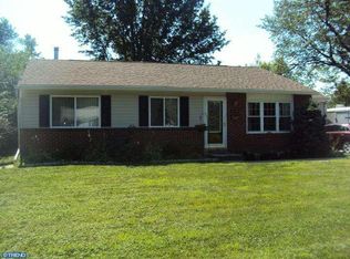 213 Wisteria Rd, Warminster, PA 18974