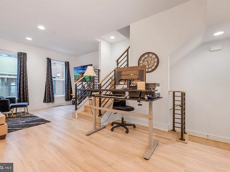 317 Riggs Park Pl NE — Photo 14