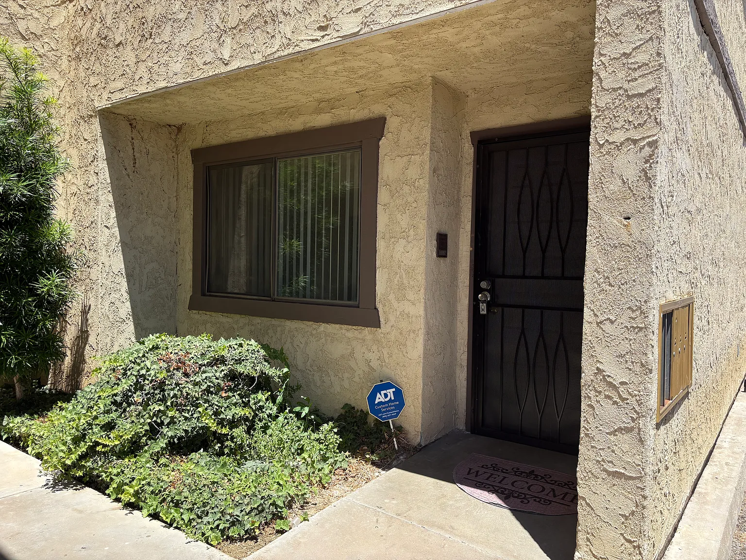 2 bed, 1215 sqft, $2,200 — Photo 3