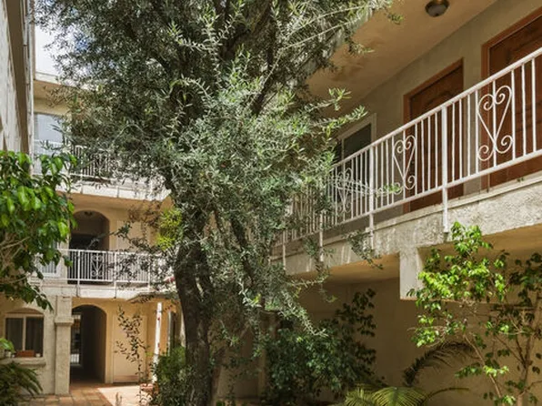 5301 Yarmouth Ave Unit 10, Encino, CA 91316
