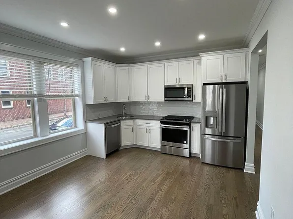 5 Center St APT 5, Chatham, NJ 07928