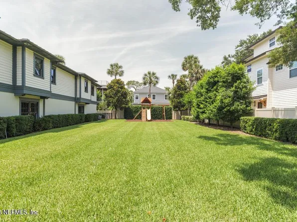 359 8TH Street, Atlantic Beach, FL 32233