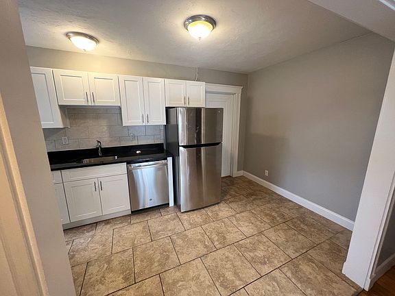 2nd image of 115 Lowell St #8