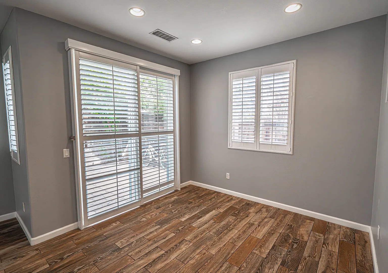 Beautiful 3-Bedroom Home for Rent in Valencia!! — Photo 3