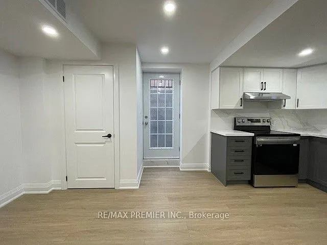 10 Stanton Ave #BASEMENT — Photo 4