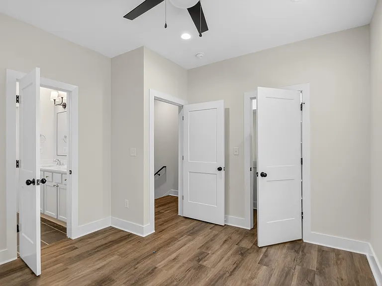 1207 W 7th St #D — Photo 13