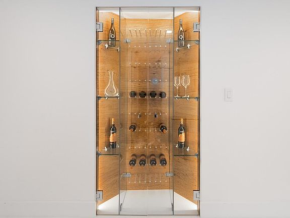 4th image of 5757 Collins Avenue #1805