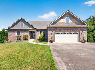 814 Iron Wood Cir, Clarksville, TN 37043