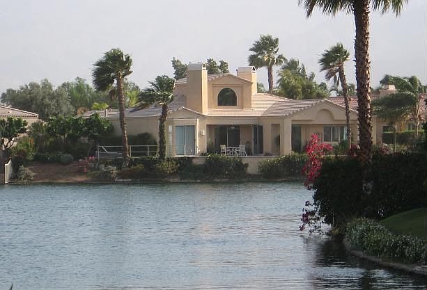 Gorgeous lakefront home