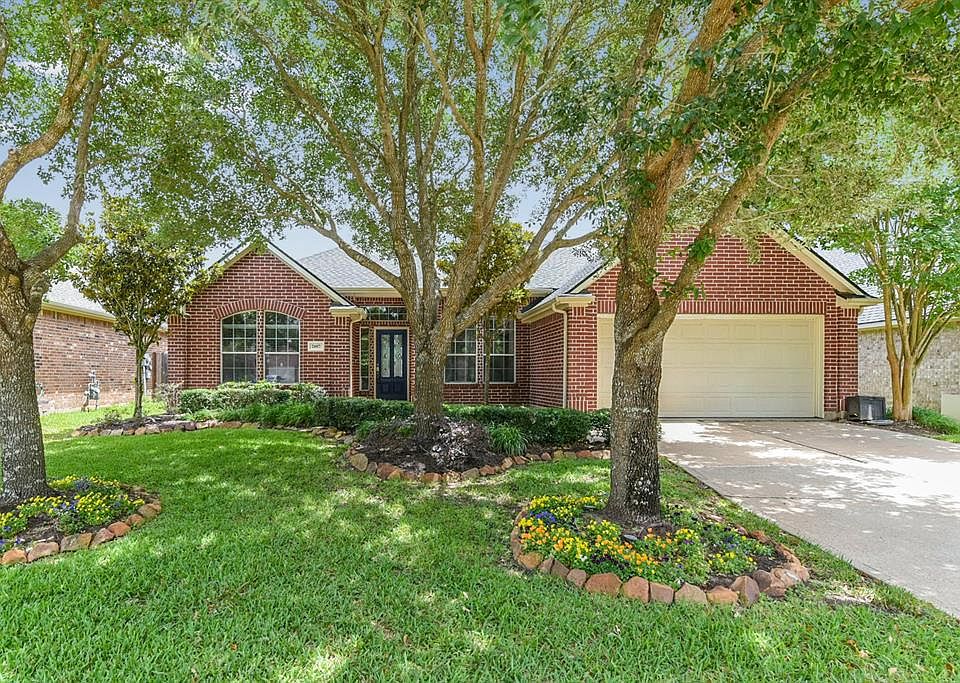 1st image of 2607 Yellowwood Ct