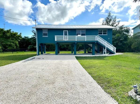 19514 Canal Dr, Sugarloaf Key, FL 33042