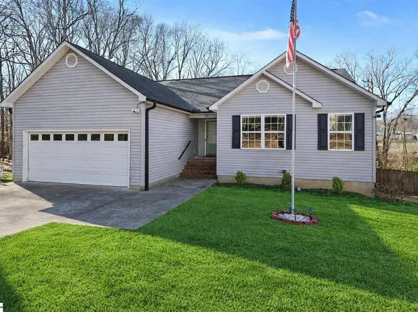 127 Oak Dr, Greer, SC 29650