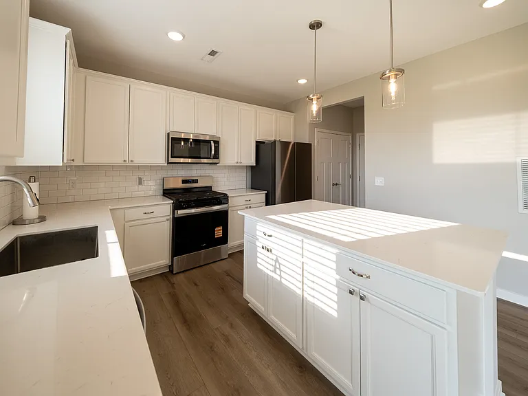 15083 Athgoe Dr — Photo 4