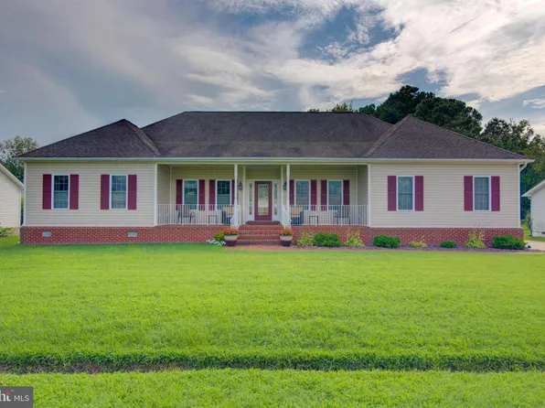 3003 Riverview Dr, Colonial Beach, VA 22443