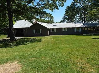 478 Lake Dr, Benton, KY 42025