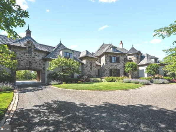 102 Grandview Ave, Hopewell, NJ 08525