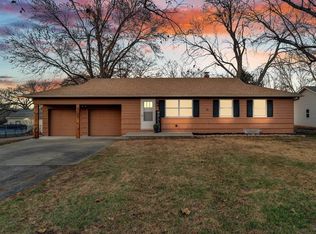 1340 NW Daisy Dr, Topeka, KS 66618