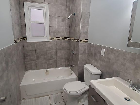 2nd image of 282 S 6th St #1AZ