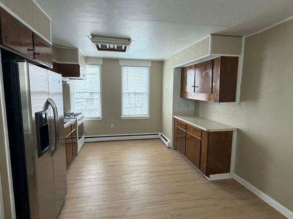 401 Friendship St #2