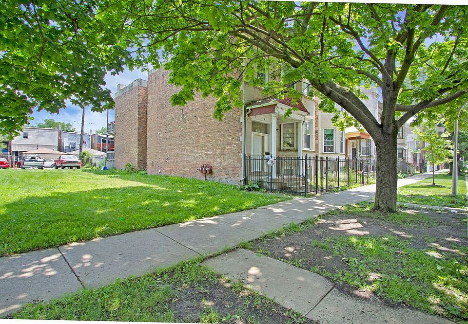 2nd image of 1511 S Trumbull Ave