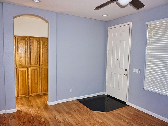 3rd image of 5208 Cleveland Bay Way