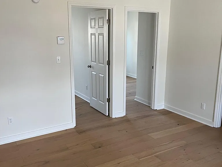 306 Poplar Aly #A — Photo 6