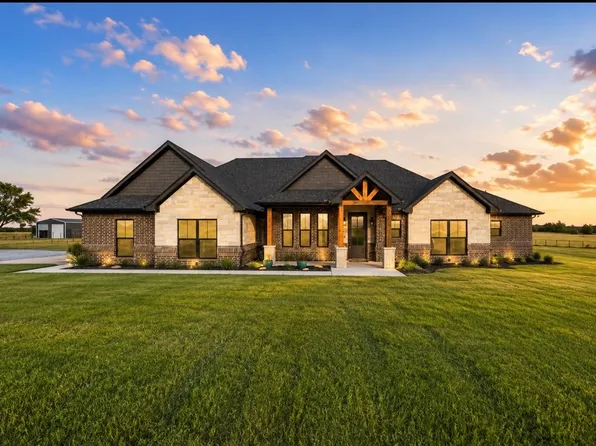 170 Rolling Hills Blvd, Alvord, TX 76225